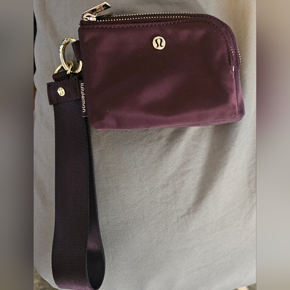 Lululemon Double Wallet